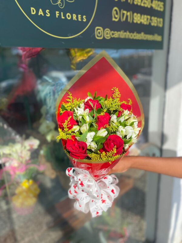 Ramalhete rosas e astromelias