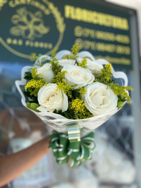 Ramalhete rosas brancas